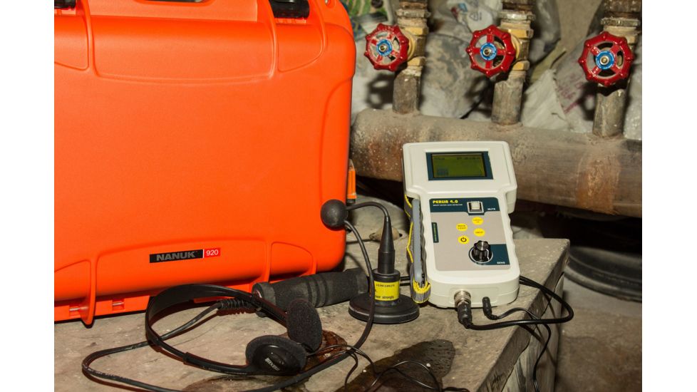 Nanuk 920 Water/Crush Proof Case - Orange, 920S-010OR-0A0