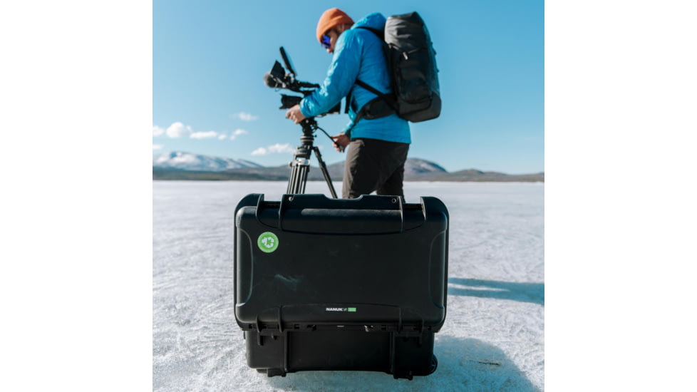 Nanuk 935 Protective Case w/Padded Divider