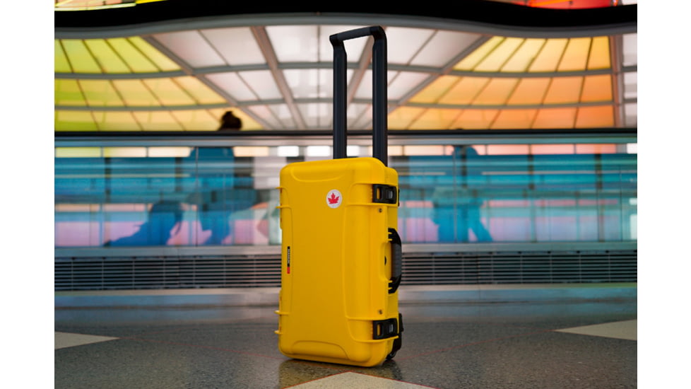 Nanuk 935 Protective Case w/Padded Divider