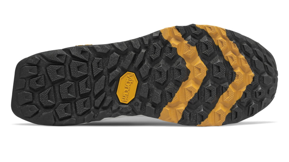 New Balance Fresh Foam Hierro V5 Trailrunning Shoes - Mens, Light Aluminum/Chromatic Yellow, 9.5 US, MTHIERG5 D 095