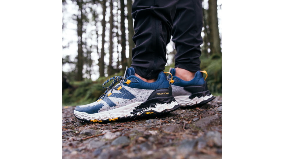 New Balance Fresh Foam Hierro V5 Trailrunning Shoes - Mens, Light Aluminum/Chromatic Yellow, 9.5 US, MTHIERG5 D 095