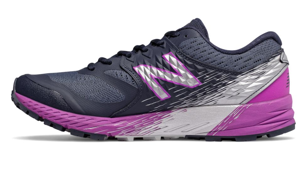 New Balance Summit K.O.M Trailrunning Shoes - Women's, Pigment/Voltage, Standard, 7.5 US, WTSKOMPP B 075