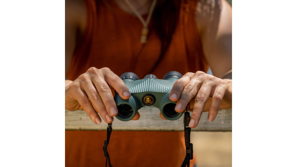 Nocs Provisions Standard Issue 8x25mm Roof Prism Waterproof Binoculars, Rugged, Cypress Green, NOC-STD-GN1