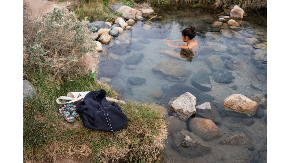 Nomadix Changing Poncho, Black, Medium/Large, CP-BLAC-101