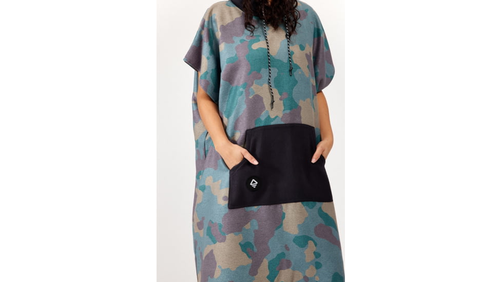 Nomadix Changing Poncho, Camo Green, Meduim/Large, CP-CAMO-101