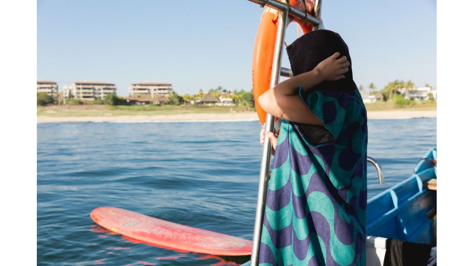 Nomadix Changing Poncho, Copacabana Navy Teal, Medium/Large, CP-COPA-102