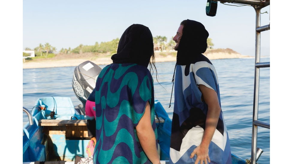 Nomadix Changing Poncho, Copacabana Navy Teal, Medium/Large, CP-COPA-102