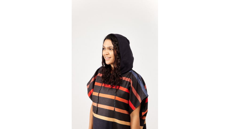 Nomadix Changing Poncho, Pinstripes Multi, Meduim/Large, CP-STRP-110