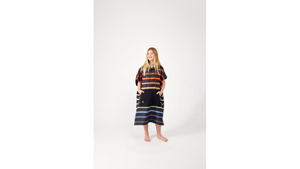 Nomadix Changing Poncho, Pinstripes Multi, Meduim/Large, CP-STRP-110