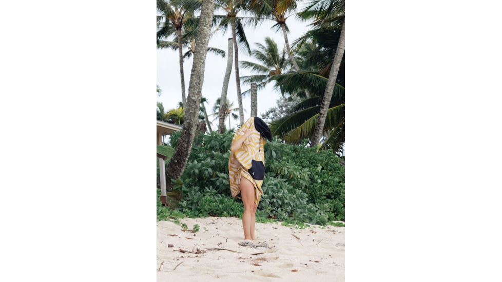 Nomadix Changing Poncho, Leaf Me Alone Green, Meduim/Large, CP-LFAL-101