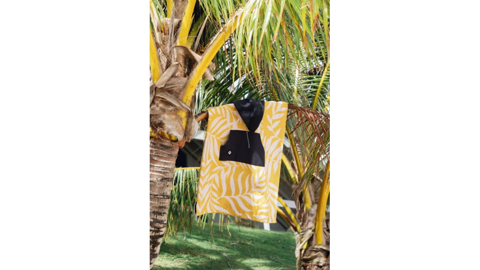 Nomadix Changing Poncho, Leaf Me Alone Green, Meduim/Large, CP-LFAL-101