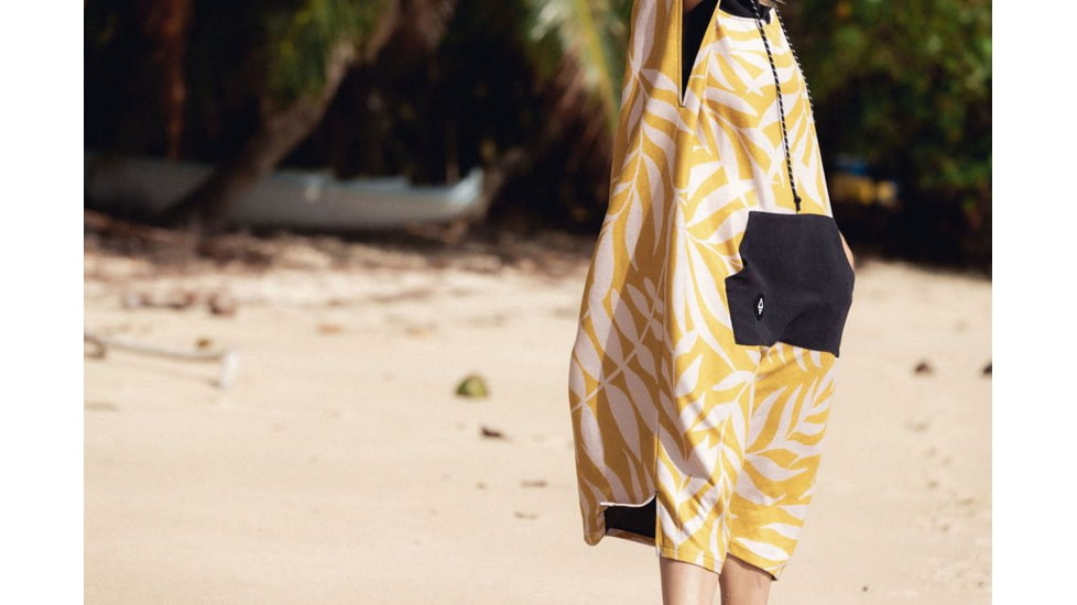 Nomadix Changing Poncho, Leaf Me Alone Green, Meduim/Large, CP-LFAL-101