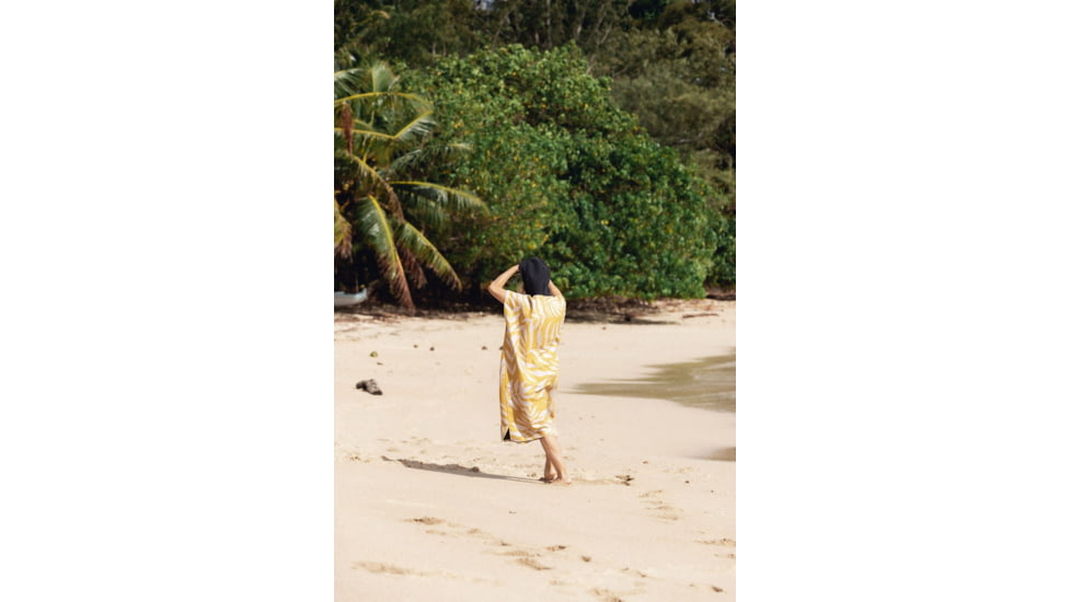 Nomadix Changing Poncho, Leaf Me Alone Green, Meduim/Large, CP-LFAL-101