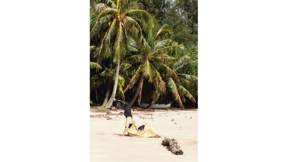 Nomadix Changing Poncho, Leaf Me Alone Green, Meduim/Large, CP-LFAL-101