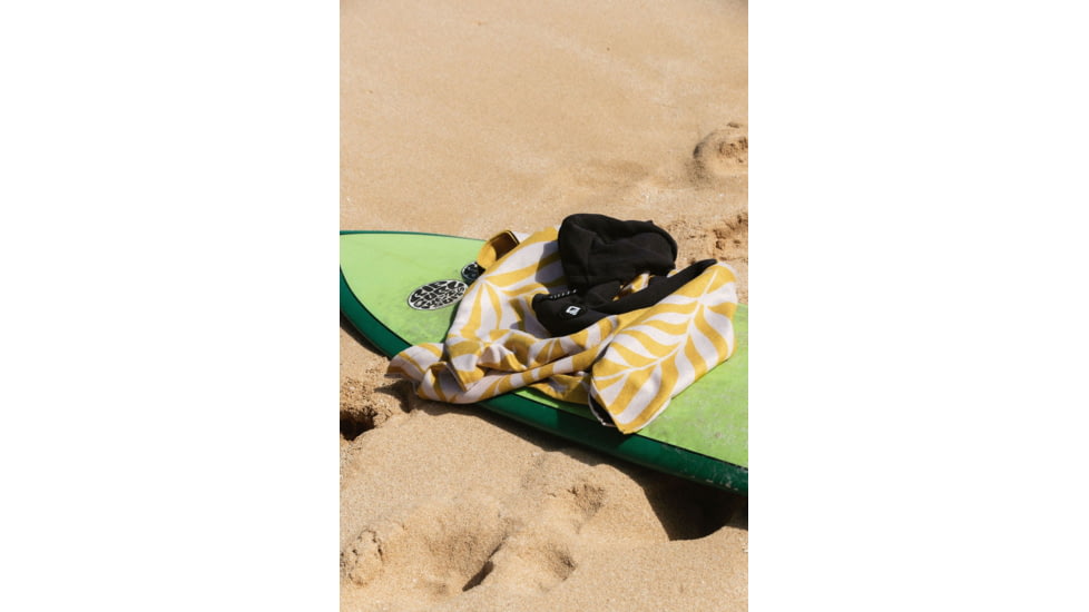 Nomadix Changing Poncho, Leaf Me Alone Green, Meduim/Large, CP-LFAL-101