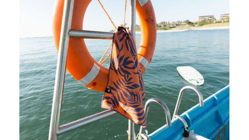 Nomadix Mini Towel, Leaf Me Alone Orange, One Size, DA-LFAL-102