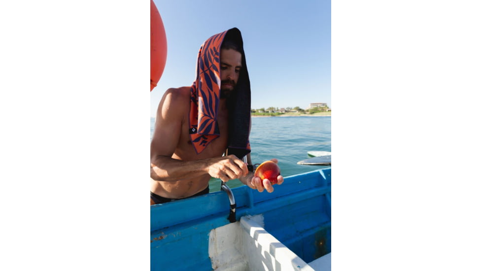 Nomadix Mini Towel, Leaf Me Alone Orange, One Size, DA-LFAL-102