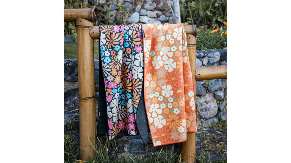 Nomadix Original Towel, Hula Multi, 30in x 72.5in, NM-HULA-102
