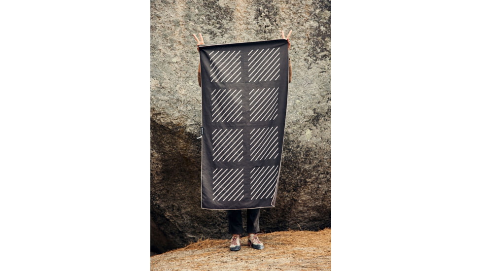 Nomadix Ultralight Towel, Rain Black, One Size, PKXL-RAIN-101