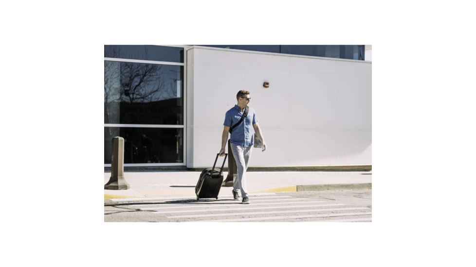 NOMATIC Navigator Carry-On, 37L, Black, 37L, NVCO37-BLK-01