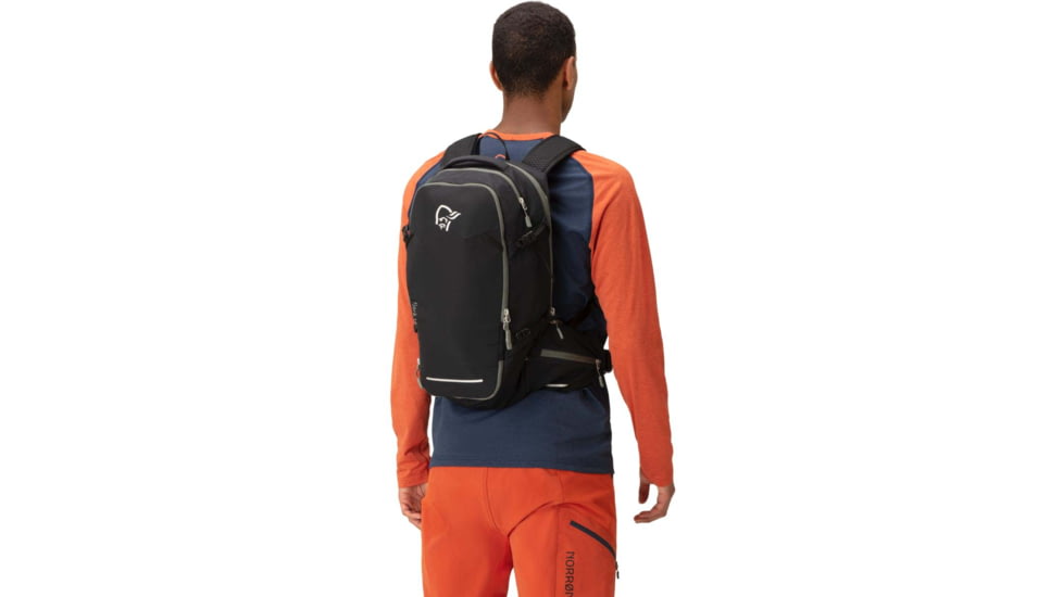 Norrona Fjora Econyl 18L Pack, Caviar Black, 2201-23 7718 ONE SIZE