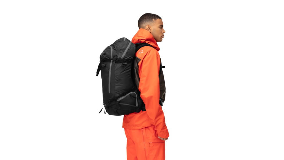 Norrona Lyngen 40L Pack, Caviar, One Size, 2015-22 7718 ONE SIZE