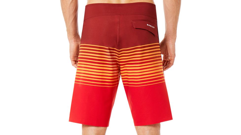 Oakley 21 Inches Camou Boardshort - Mens, Red Line, 33, 442460-465-33