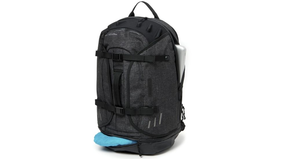 Oakley Aero Pack - Mens, Blackout, One Size 921129-02E-U