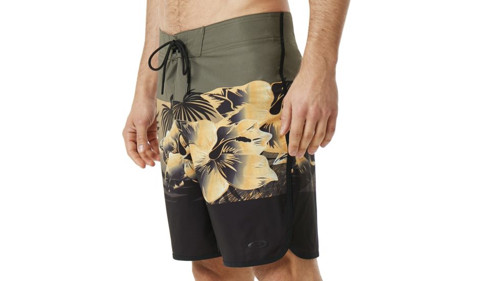 Oakley Flower Block Seamless 19 - Mens, Fire Red, 30 482460-4FR-30