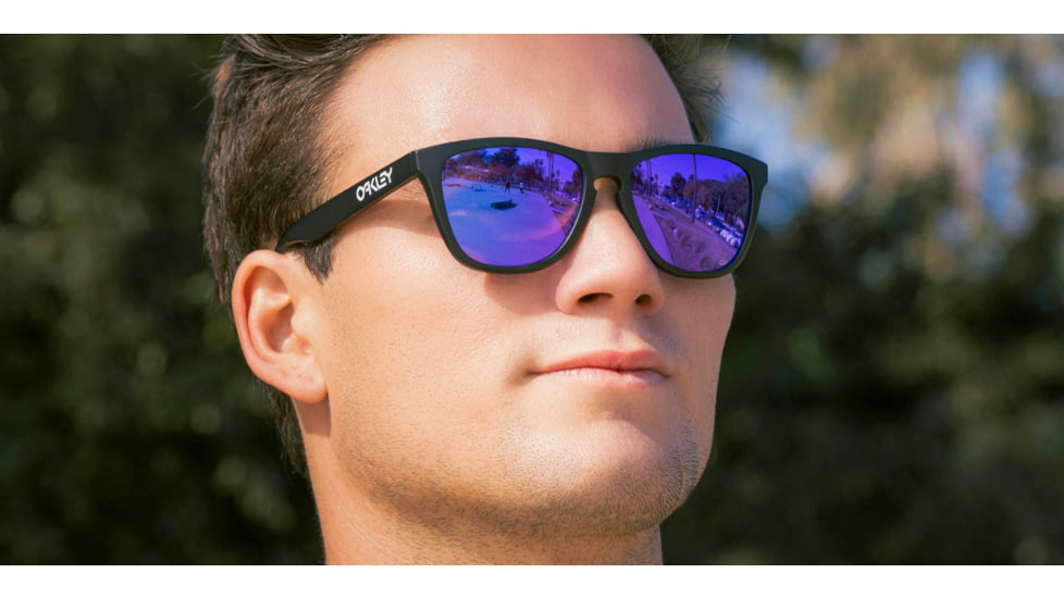Oakley OO9013 Frogskins Sunglasses - Men's, Prizm Violet Lenses, 9013H6-55