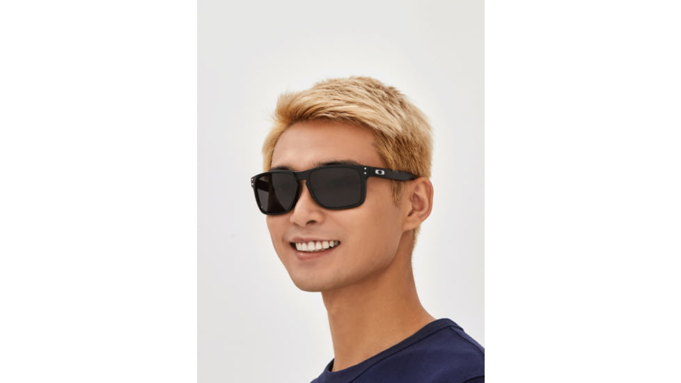 Oakley OO9417 Holbrook XL Sunglasses - Men's, Matte Black Frame, Prizm Grey Lens, 59, OO9417-941722-59