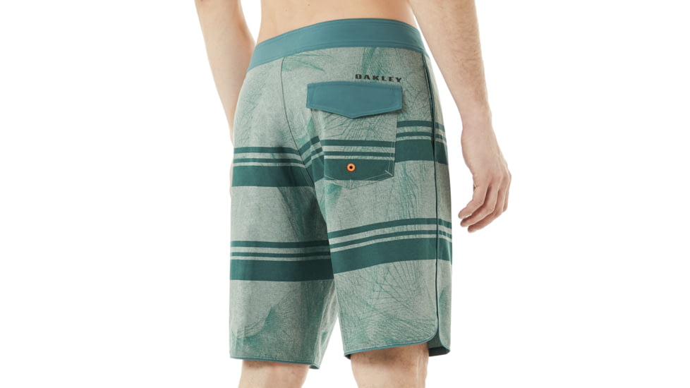 Oakley Racetracks 20 Boardshort - Mens, Balsam, 34, 482369-6A9-34