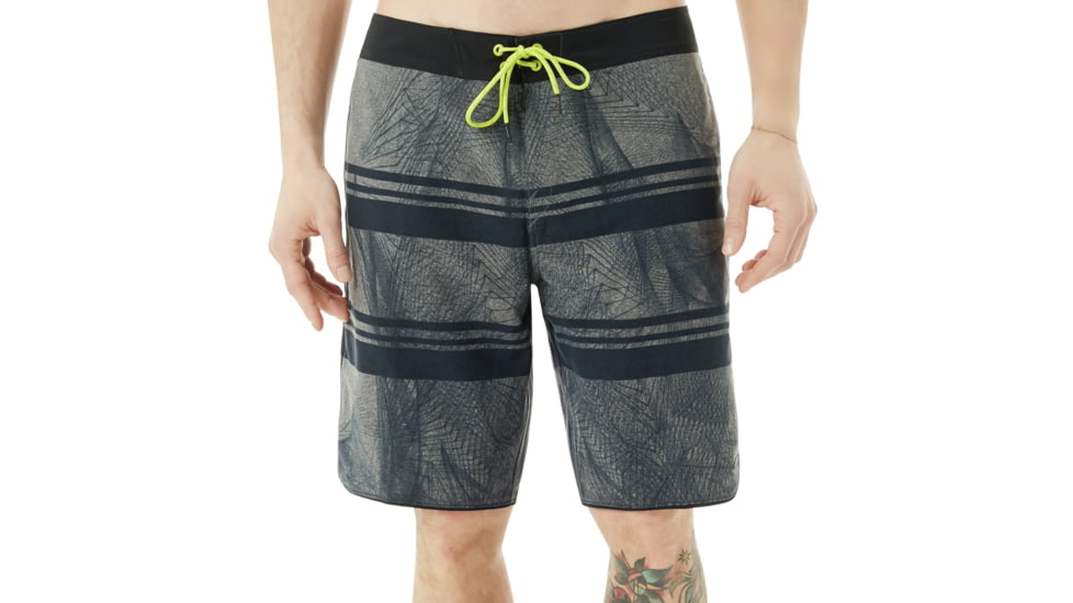 Oakley Racetracks 20 Boardshort - Mens, Blackout, 34, 482369-02E-34