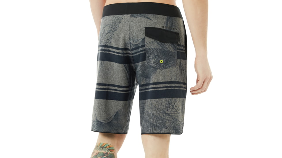 Oakley Racetracks 20 Boardshort - Mens, Blackout, 34, 482369-02E-34