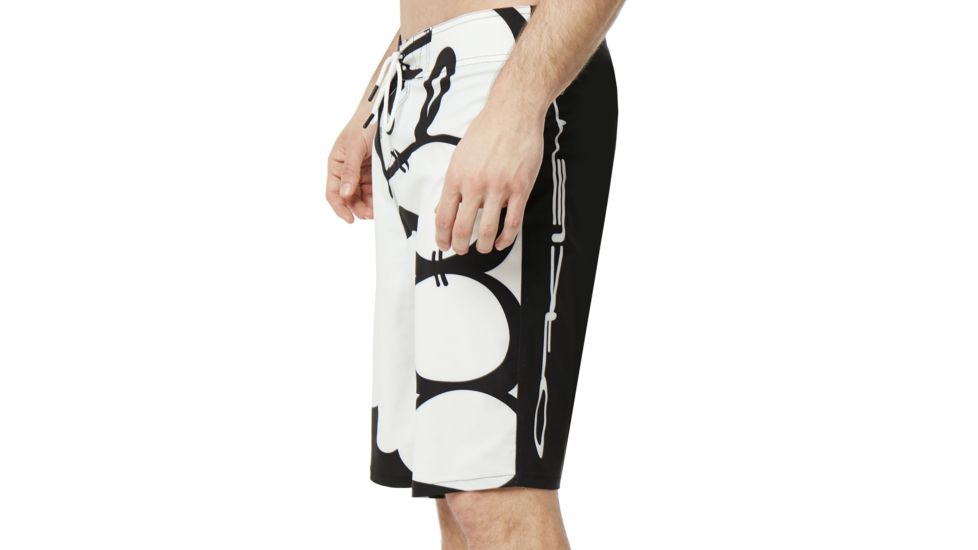 Oakley Staple 1975 Boardshort 21 Inc - Mens, B/W Graffiti P, 34 482598-94B-34