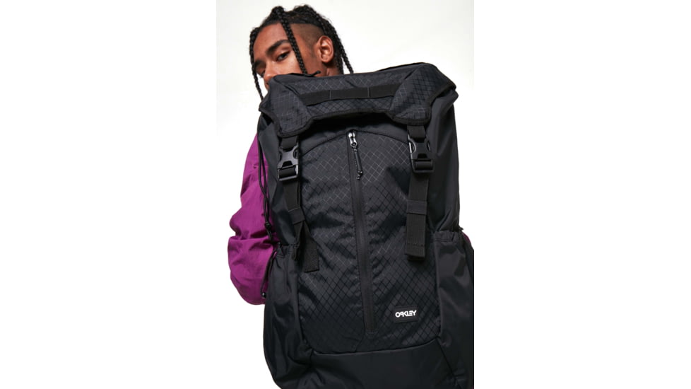 Oakley Voyager Backpack, Blackout, One Size, FOS900484-02E