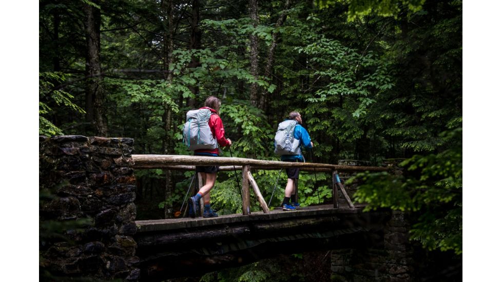 Osprey Levity 60 Pack, Parallax Silver, Large, 10001537