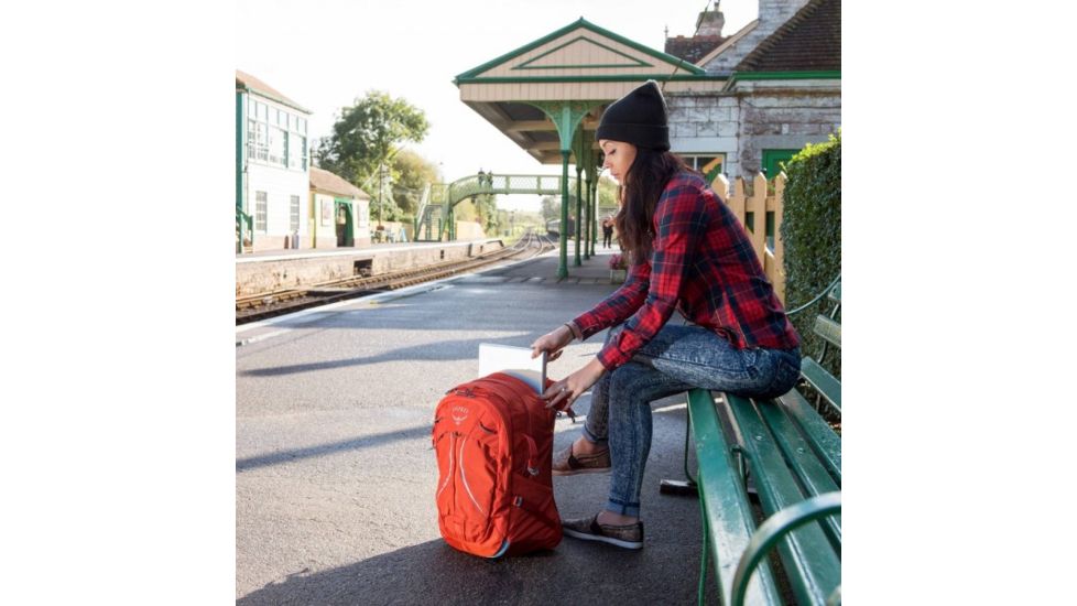 Osprey Talia 30 Backpack, Womens, Sandstone Orange, One Size 10001209