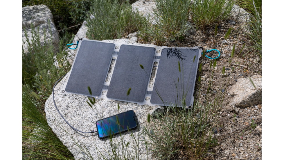 Pale Blue Earth Approach Solar Charger, 7 Watt, Black, 20cm x 30cm x 2mm, PB-AP1-7W