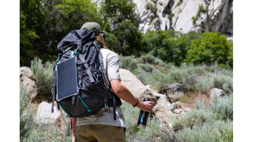 Pale Blue Earth Approach Solar Charger, 7 Watt, Black, 20cm x 30cm x 2mm, PB-AP1-7W