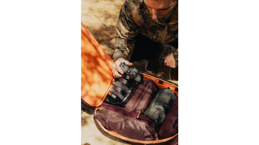 Peak Design 30 Liters Travel Backpack, Eclipse, BTR-30-EP-3