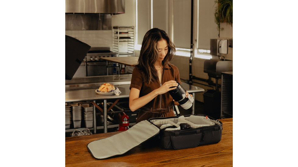 Peak Design Camera Cube V2, Medium, BCC-M-BK-3