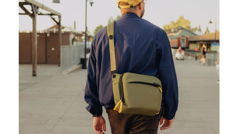 Peak Design Everyday 6 Liters Sling Bag, Kelp, BEDS-6-KP-3