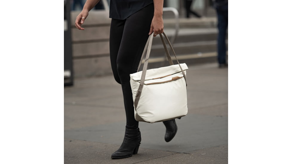 Peak Design Everyday Tote v2, 15 Liters, Bone, BEDT-15-BO-2