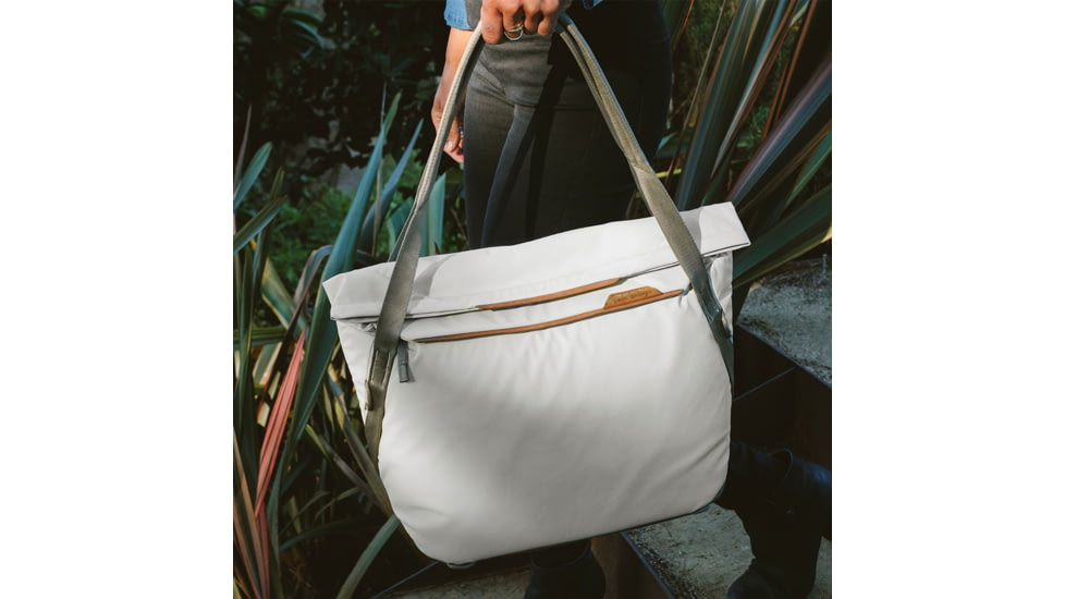Peak Design Everyday Tote v2, 15 Liters, Bone, BEDT-15-BO-2