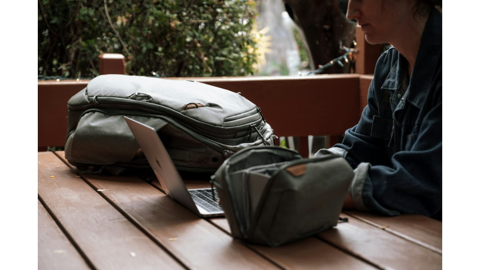 Peak Design Tech Pouch, Regular, Charcoal, BTP-CH-3