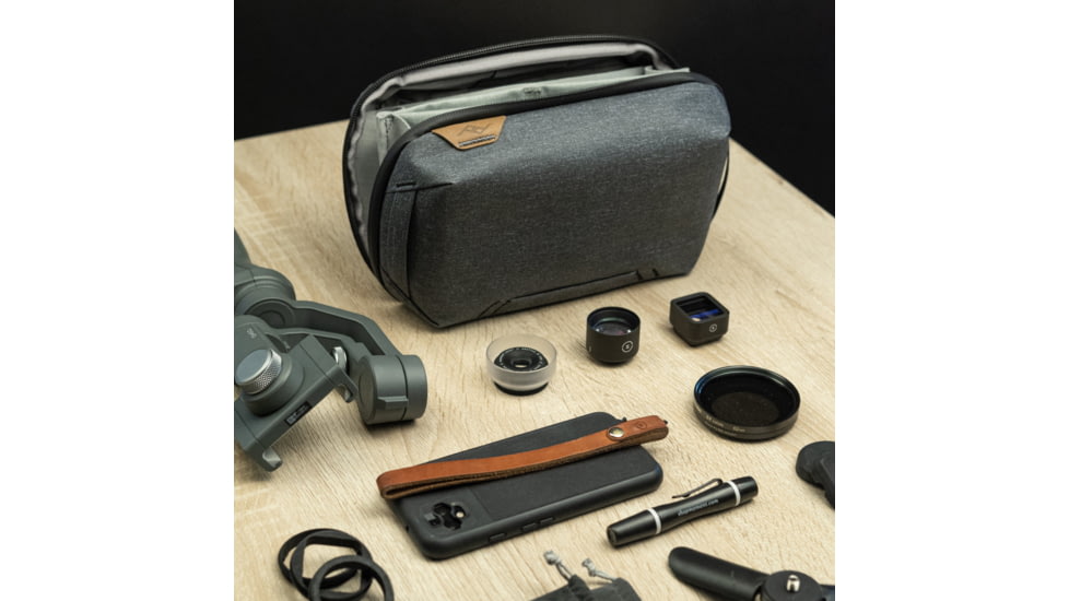 Peak Design Tech Pouch, Regular, Charcoal, BTP-CH-3