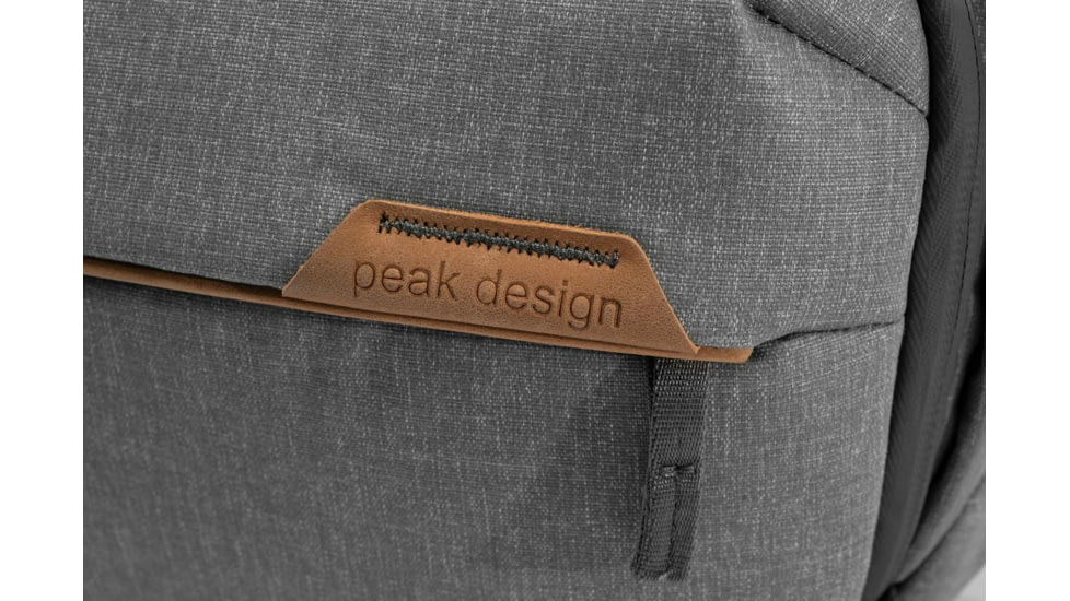Peak Design V2 Everyday Sling, 3 Liters, Ash, BEDS-3-AS-3