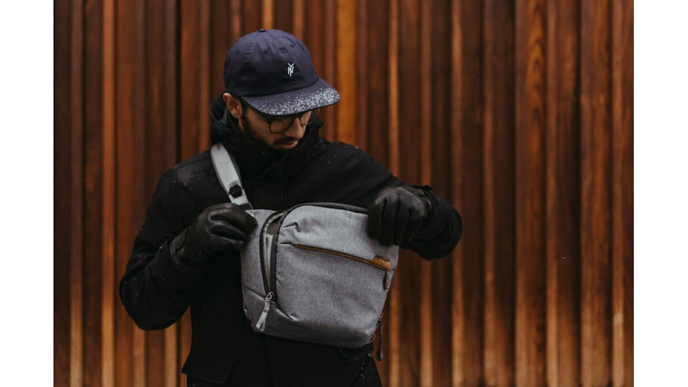 Peak Design V2 Everyday Sling, 6 Liters, Ash, BEDS-6-AS-3