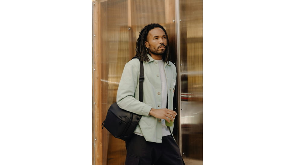 Peak Design V2 Everyday Sling, 6 Liters, Black, BEDS-6-BK-3